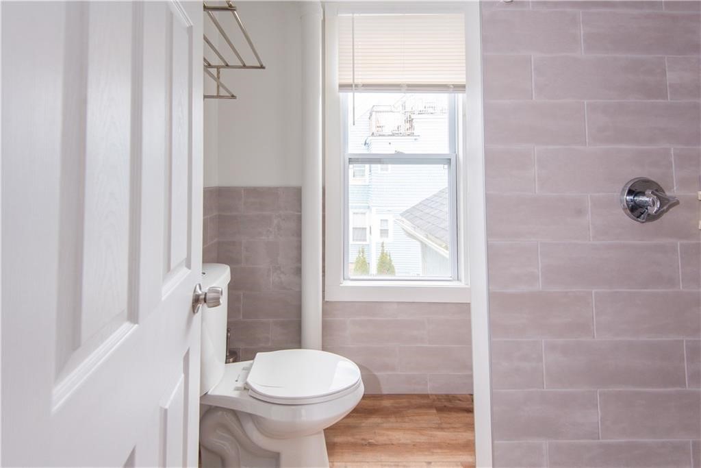 11 Brewer Street Newport, RI 02840 - Photo 15 of 25