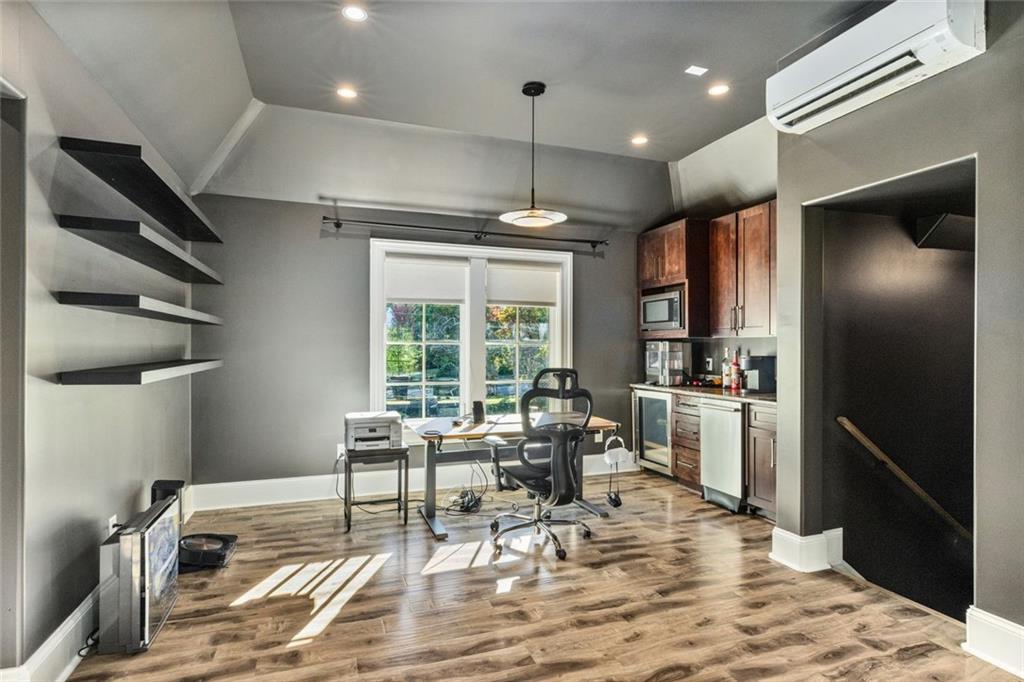 475 Heards Ferry Rd Atlanta, GA 30328 - Photo 18 of 39