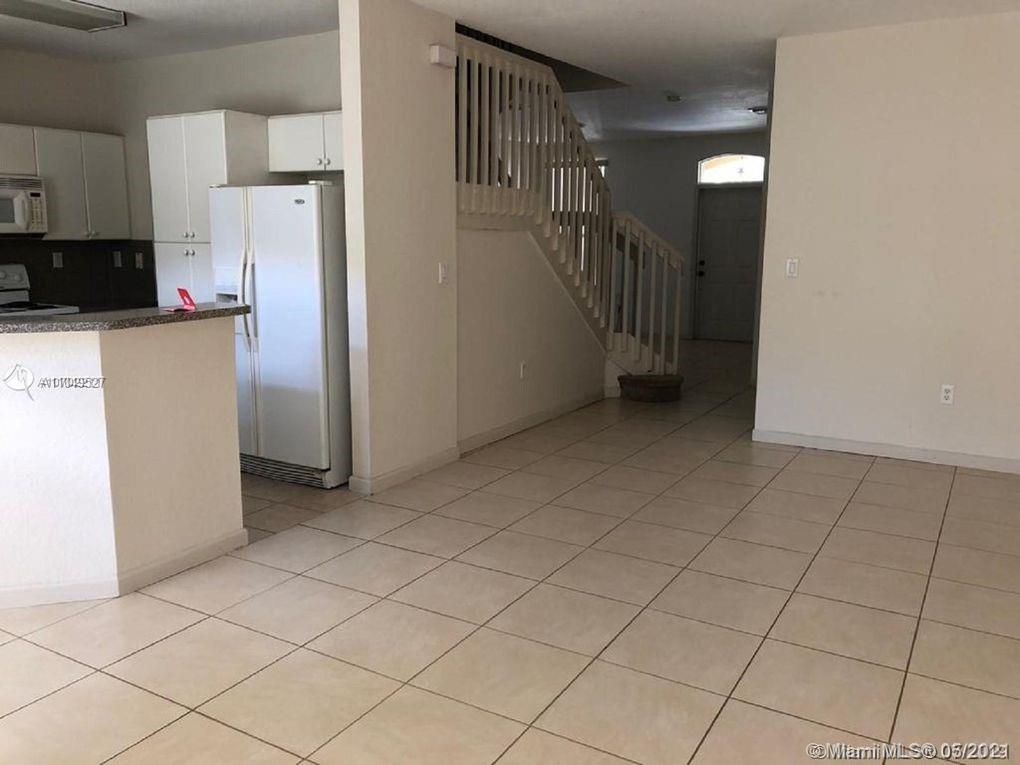 6362 Southwest 164th Path Miami, FL 33193 - Photo 6 of 20 Gallery Image 6