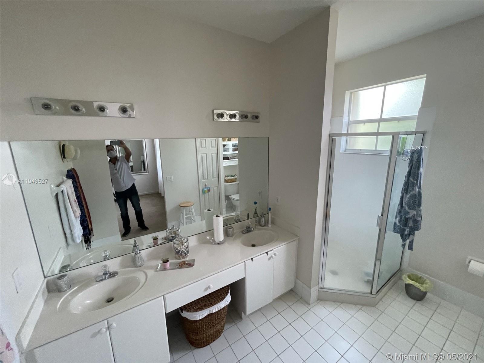 6362 Southwest 164th Path Miami, FL 33193 - Photo 10 of 20 Gallery Image 10