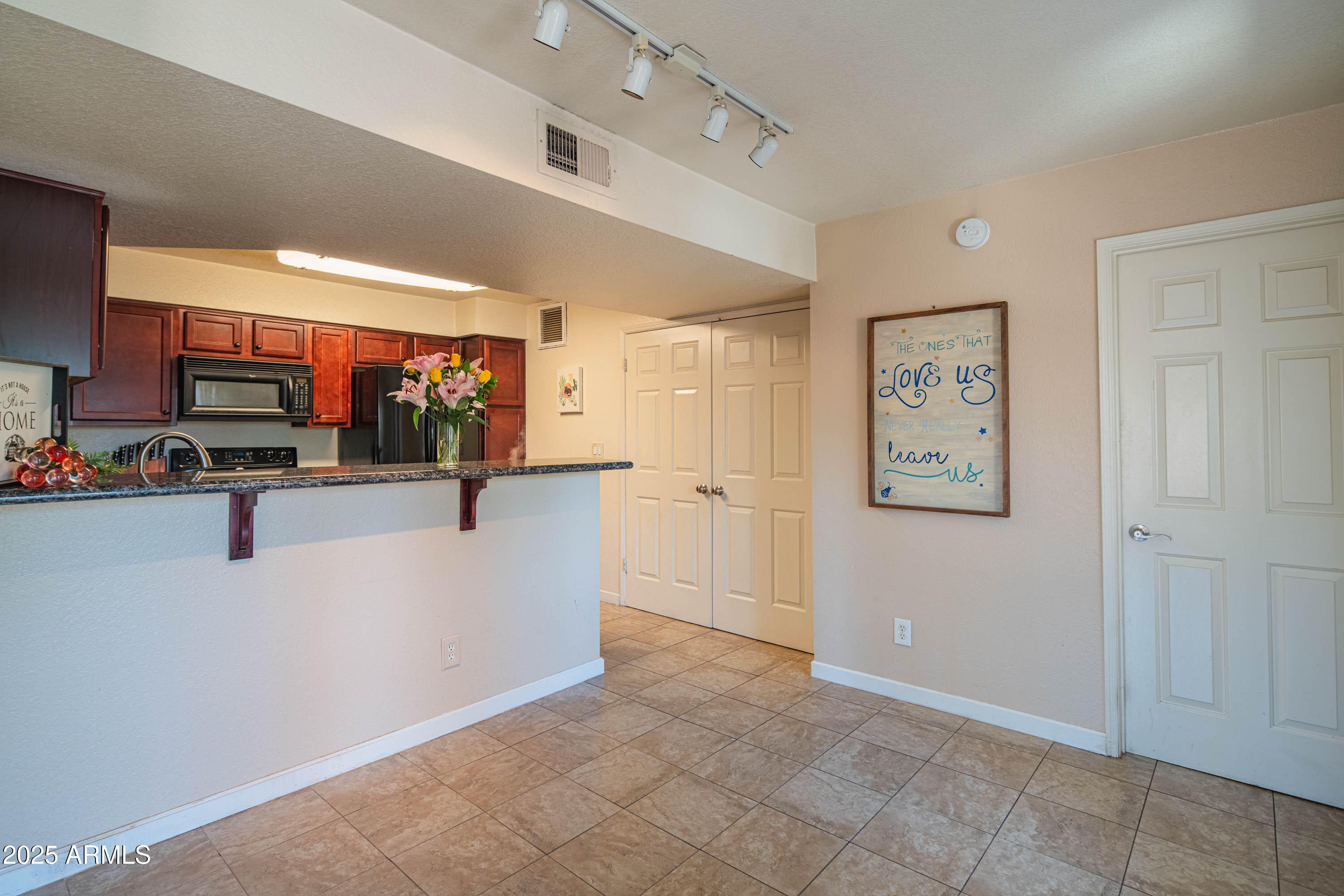 8787 East Mountain View Road, Unit 2104 Scottsdale, AZ 85258 - Photo 20 of 45 craigrootimaging_2104-11