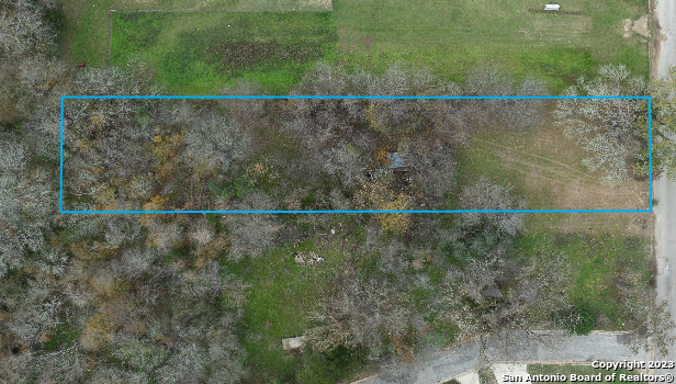 305 Trinity Street Luling, TX 78648 - Photo 19 of 25 a view of a bathroom