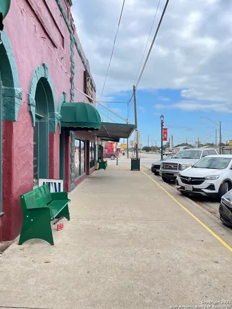 $57,500 | 305 Trinity Street, Luling, TX 78648