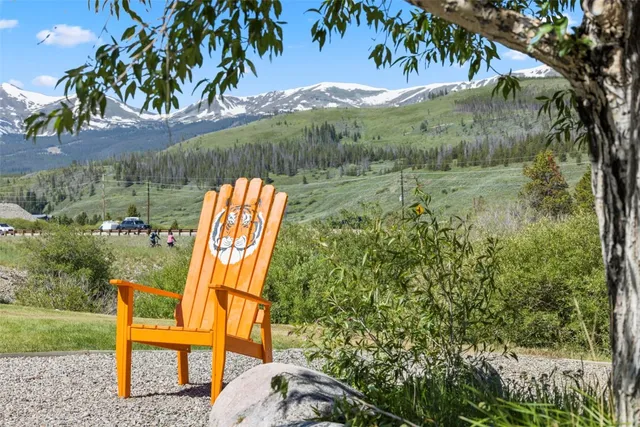 a view of a outdoor space with mountain view