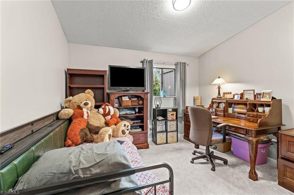 242 Northpoint Avenue, Unit C High Point, NC 27262 - Photo 17 of 22