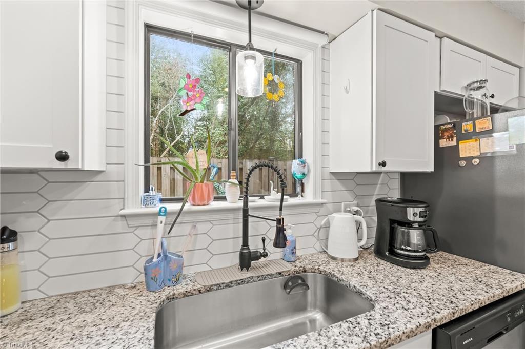 242 Northpoint Avenue, Unit C High Point, NC 27262 - Photo 4 of 22