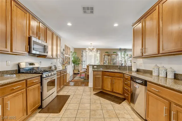 $599,999 | 4017 Kristina Lynn Avenue, North Las Vegas, NV 89081