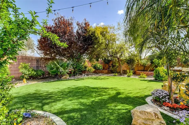 $599,999 | 4017 Kristina Lynn Avenue, North Las Vegas, NV 89081