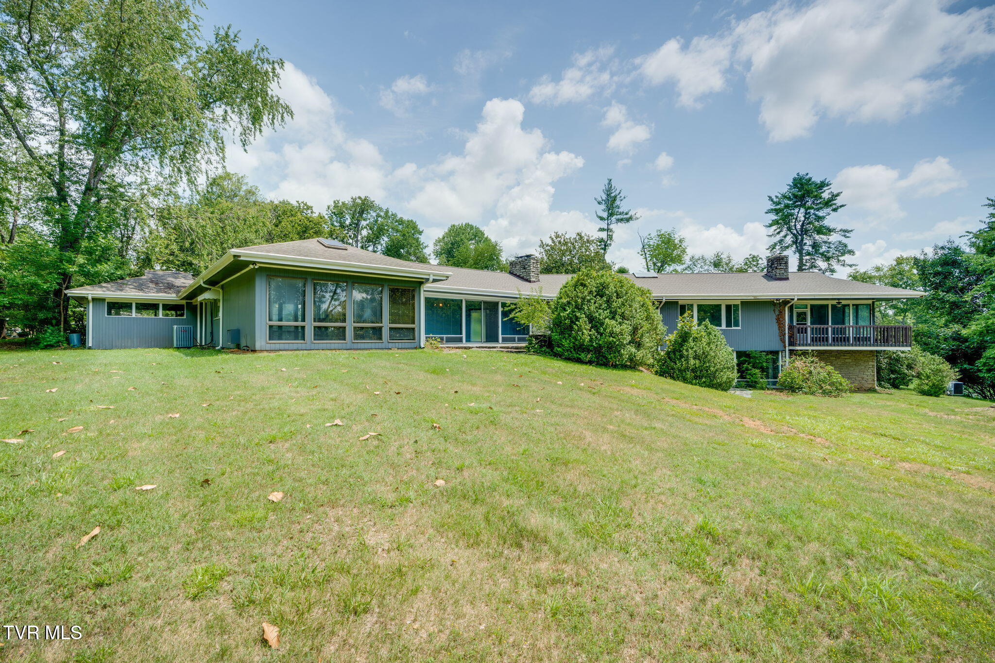 209 Maple Tree Drive Bristol, TN 37620 - Photo 10 of 53 043