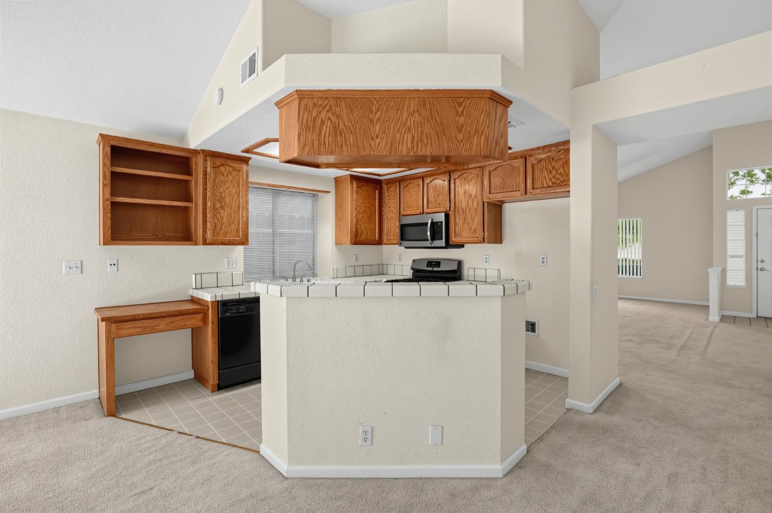 1732 Nighthawk Way Modesto, CA 95358 - Photo 16 of 38 Gallery Image 16