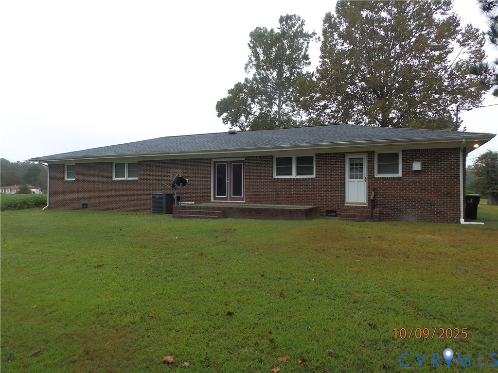 860 Lebanon Road Spring Grove, VA 23881 - Photo 2 of 32 a front view of house with yard and green space