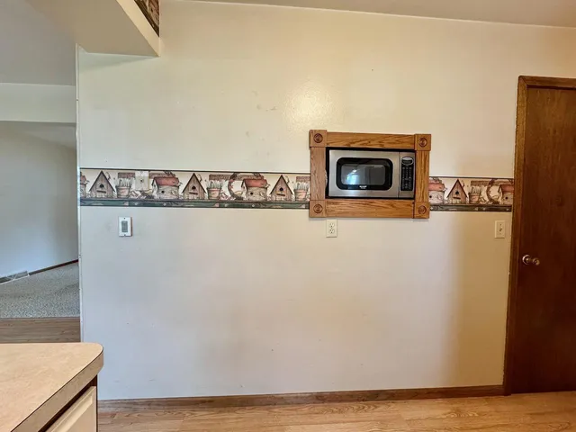 $219,900 | 1208 Somerset Road, Fergus Falls, MN 56537