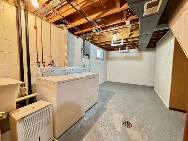 $219,900 | 1208 Somerset Road, Fergus Falls, MN 56537