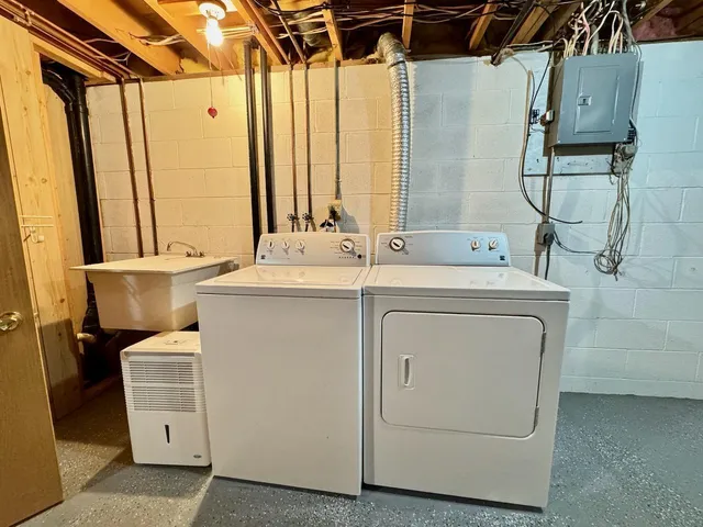 $219,900 | 1208 Somerset Road, Fergus Falls, MN 56537