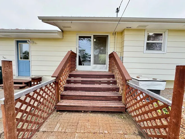 $219,900 | 1208 Somerset Road, Fergus Falls, MN 56537