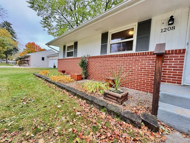 $219,900 | 1208 Somerset Road, Fergus Falls, MN 56537