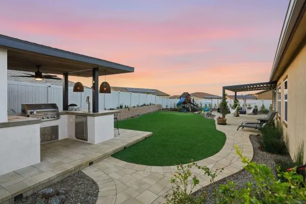 $1,090,500 | 13509 Corral Ct Valley Center, Valley Center, CA 92082