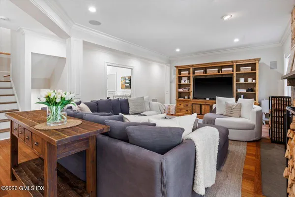 $4,790,000 | 14 Bradbury Place, Riverside, CT 06878