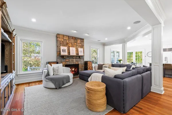 $4,790,000 | 14 Bradbury Place, Riverside, CT 06878
