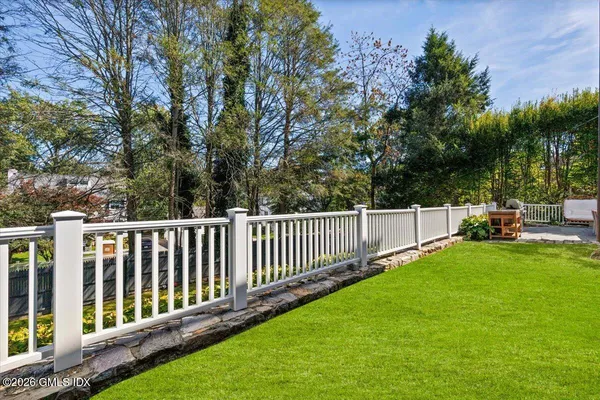 $4,790,000 | 14 Bradbury Place, Riverside, CT 06878