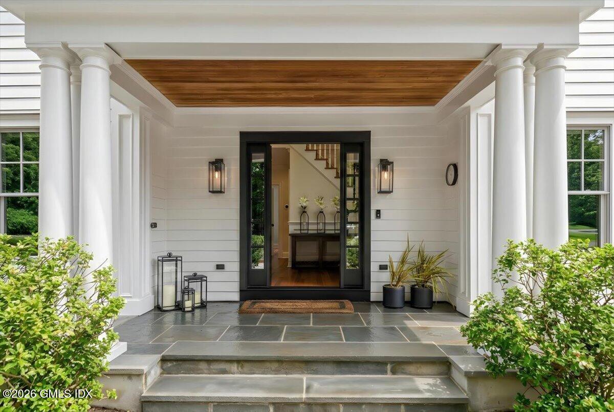 14 Bradbury Place Riverside, CT 06878 - Photo 5 of 69 02-555A4459a_sum1