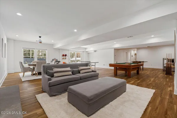 $4,790,000 | 14 Bradbury Place, Riverside, CT 06878