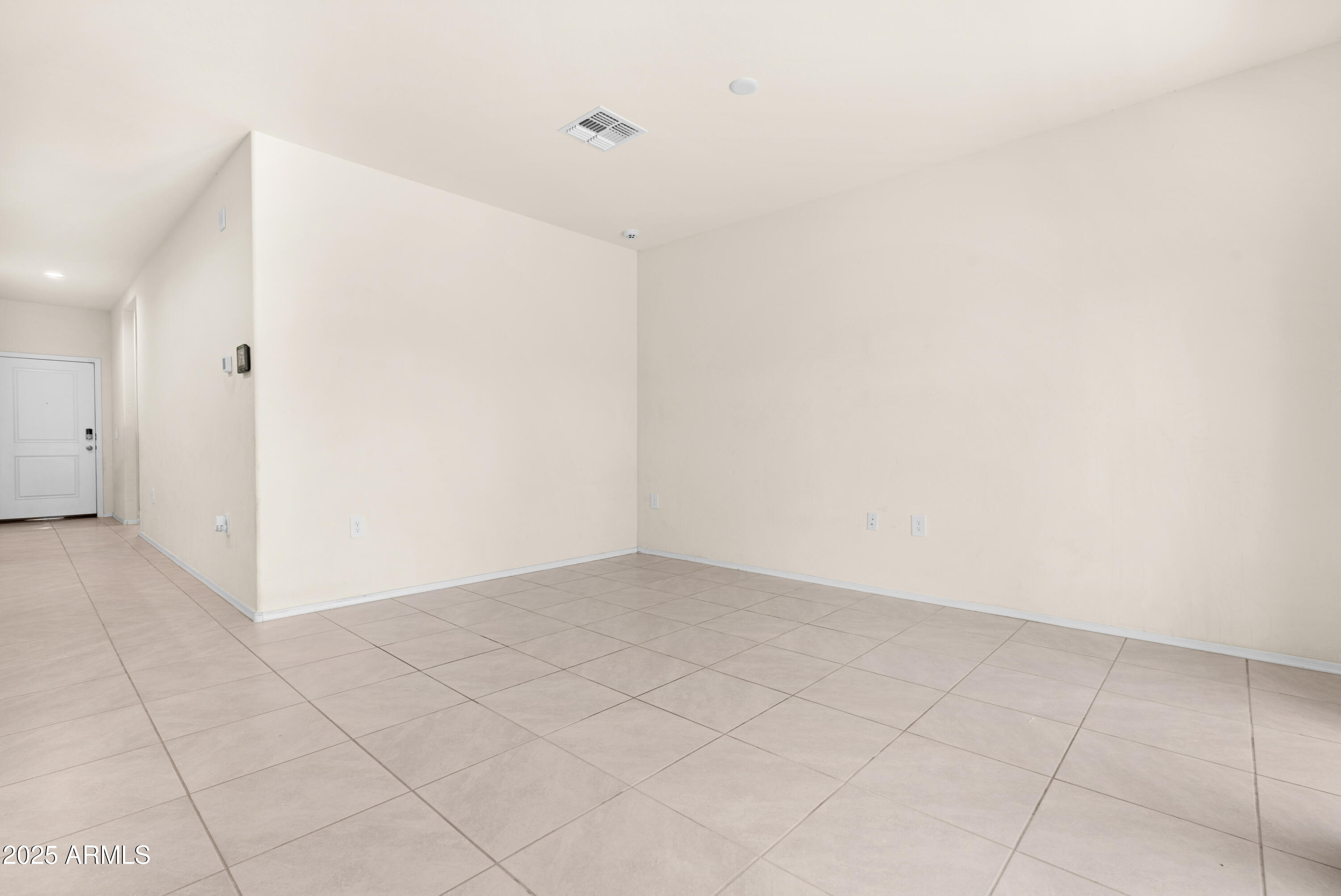 9347 Silo Road Florence, AZ 85132 - Photo 14 of 47 Living 3