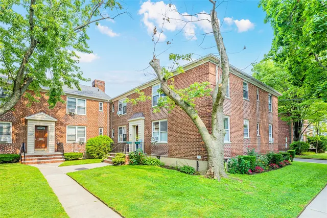 $359,000 | 35-31 205th Street, Unit 300 | Auburndale