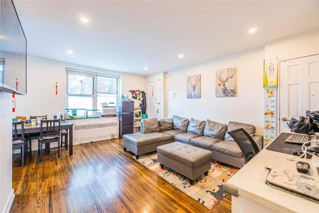 $359,000 | 35-31 205th Street, Unit 300 | Auburndale