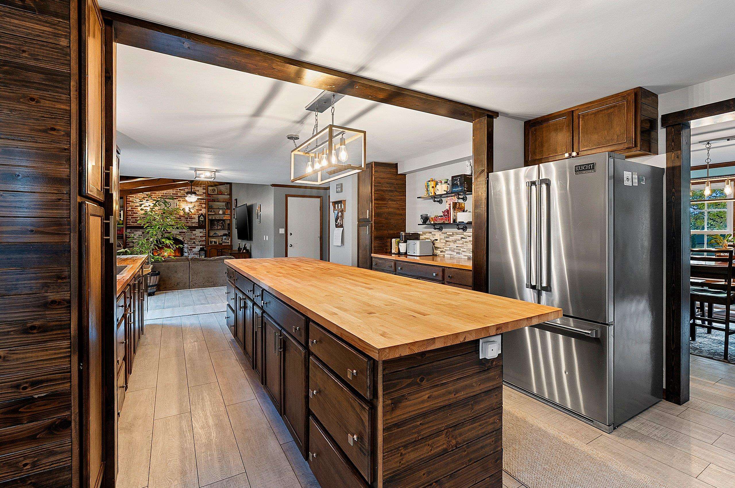 404 Stonehedge Road Green Bay, WI 54302 - Photo 12 of 62