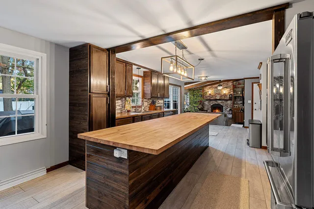 $499,900 | 404 Stonehedge Road, Green Bay, WI 54302