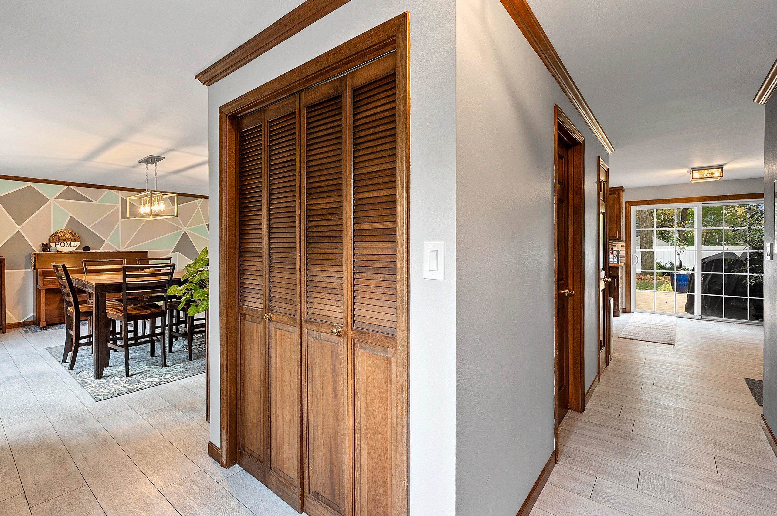 404 Stonehedge Road Green Bay, WI 54302 - Photo 19 of 62