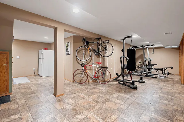 $499,900 | 404 Stonehedge Road, Green Bay, WI 54302