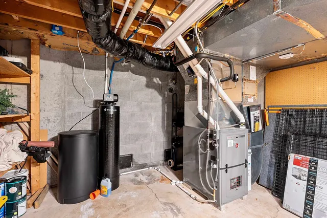 $499,900 | 404 Stonehedge Road, Green Bay, WI 54302