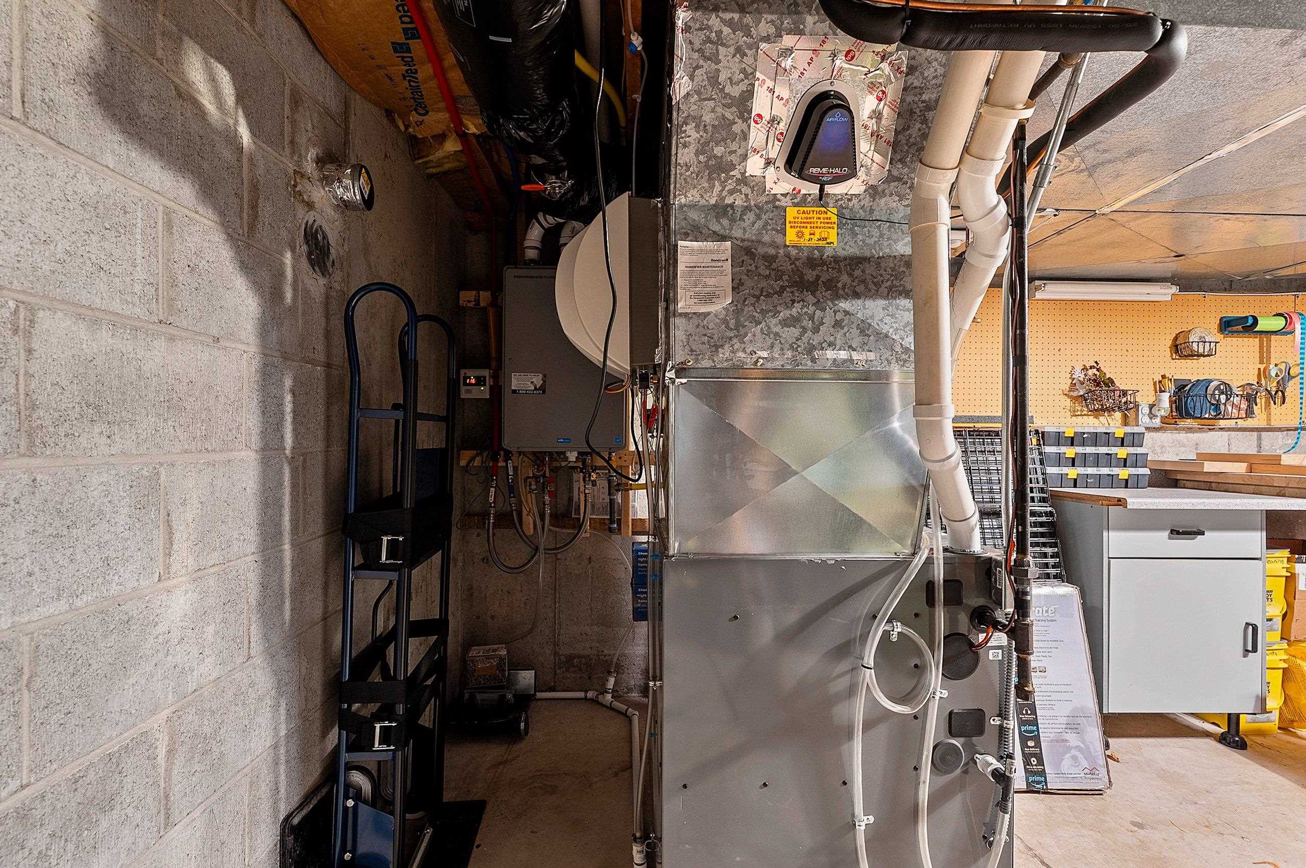 404 Stonehedge Road Green Bay, WI 54302 - Photo 31 of 62