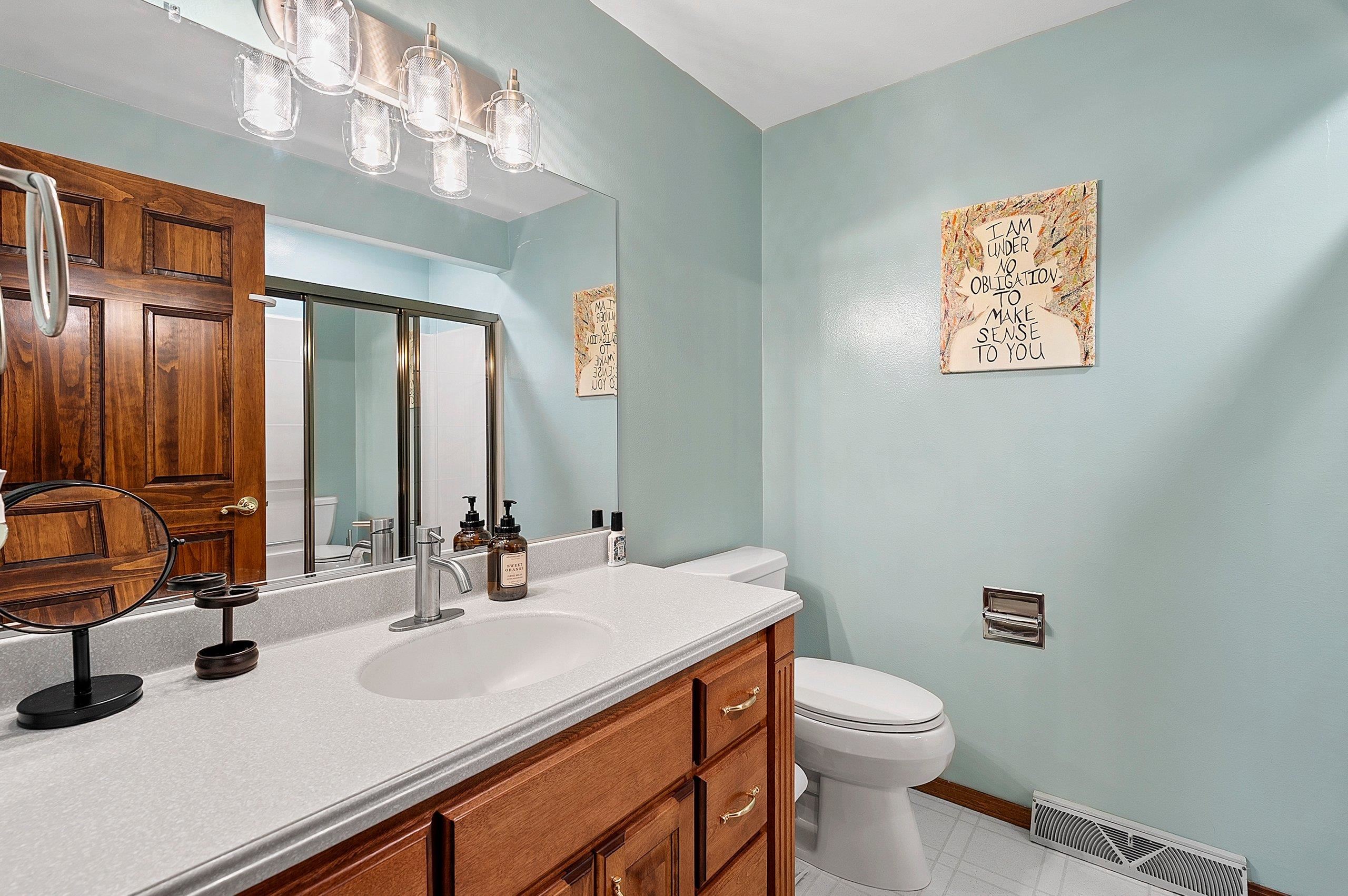 404 Stonehedge Road Green Bay, WI 54302 - Photo 37 of 62