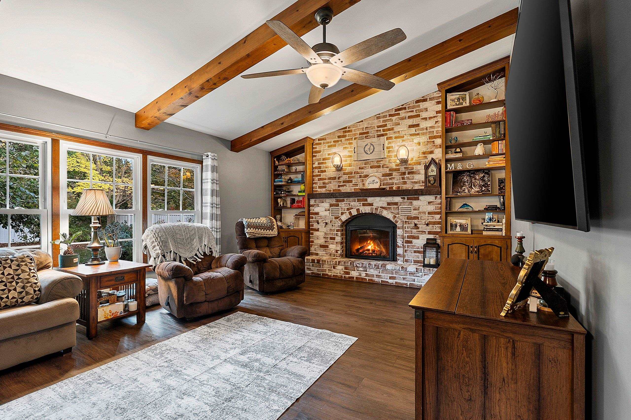 404 Stonehedge Road Green Bay, WI 54302 - Photo 4 of 62