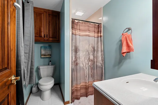 $499,900 | 404 Stonehedge Road, Green Bay, WI 54302