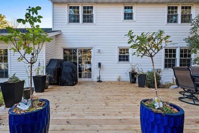 $499,900 | 404 Stonehedge Road, Green Bay, WI 54302