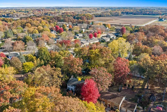 $499,900 | 404 Stonehedge Road, Green Bay, WI 54302