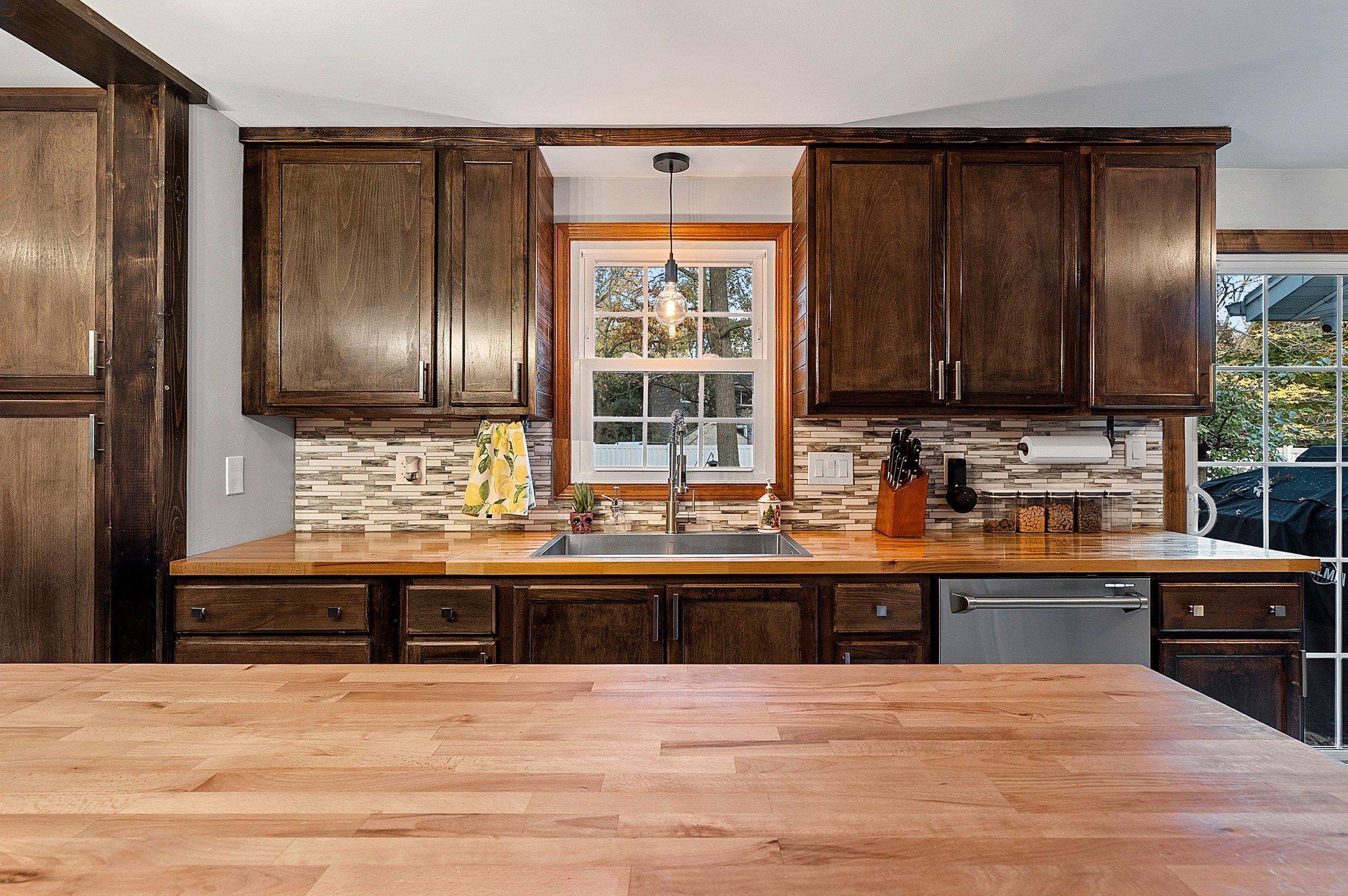 404 Stonehedge Road Green Bay, WI 54302 - Photo 9 of 62