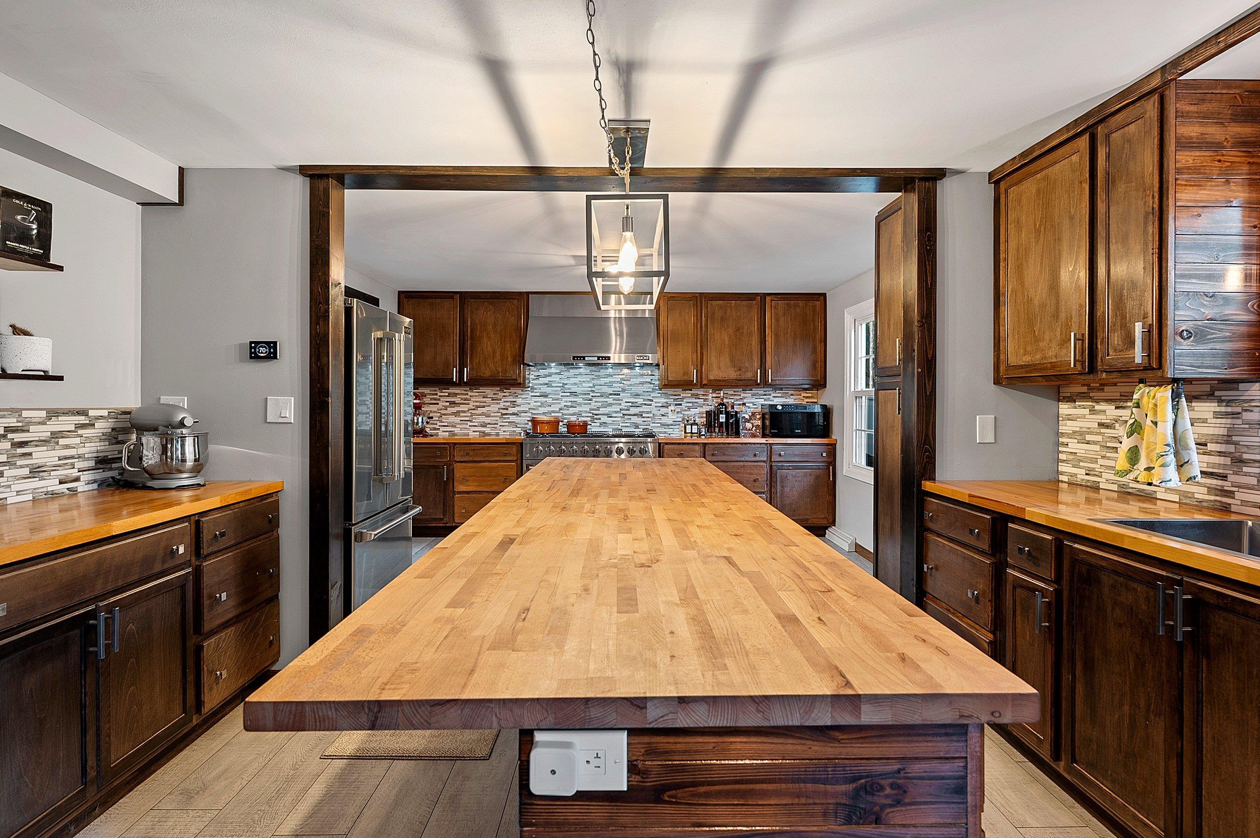 404 Stonehedge Road Green Bay, WI 54302 - Photo 10 of 62