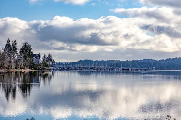 $1,775 | 19764 3rd Avenue Northwest, Unit D58, Poulsbo, WA 98370