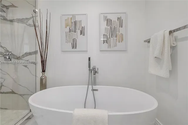 $8,500 | 224 East Acre Drive, Plantation, FL 33317