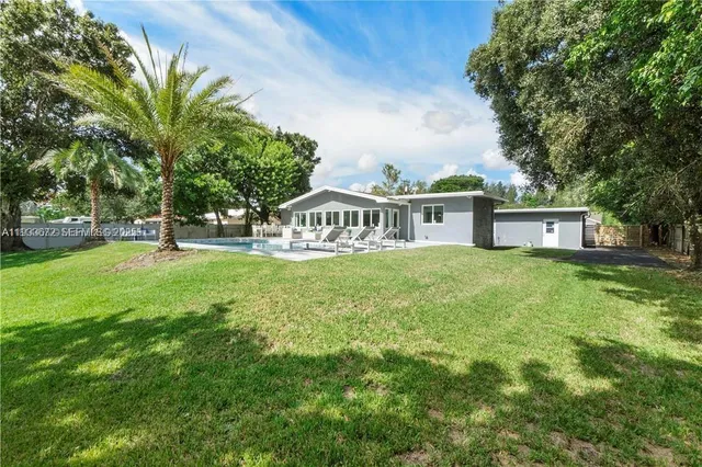 $8,500 | 224 East Acre Drive, Plantation, FL 33317