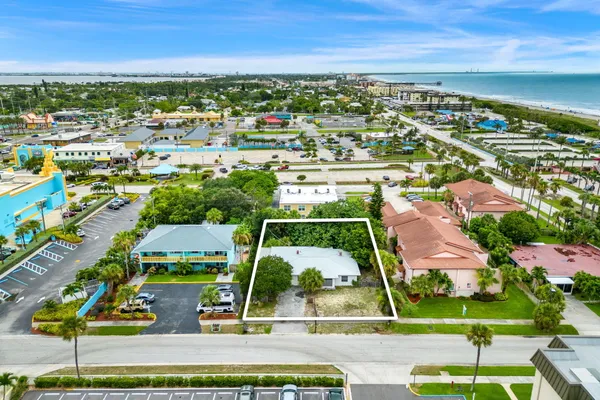 $599,900 | 136 Marion Lane, Cocoa Beach, FL 32931
