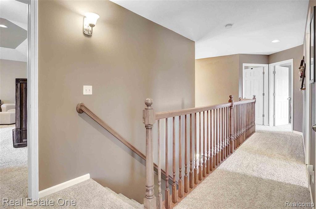 1838 Mackwood Road Rochester, MI 48307 - Photo 26 of 44