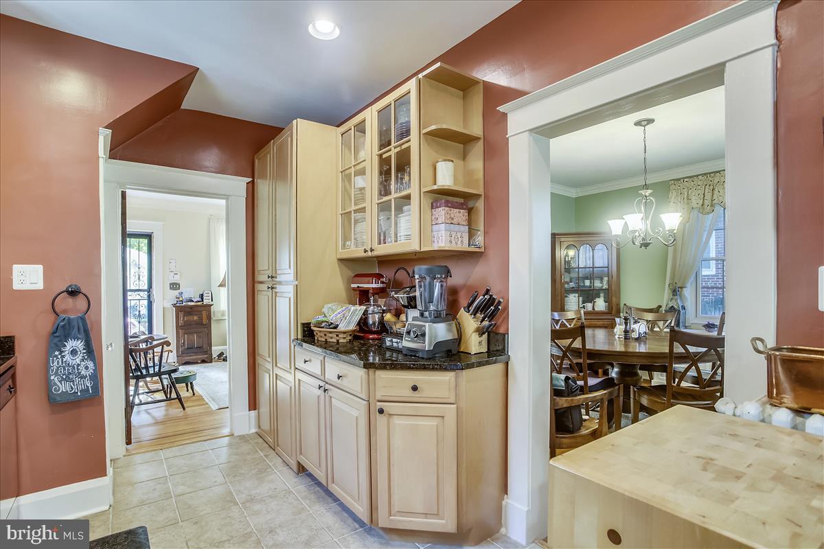 409 Westgate Road Baltimore, MD 21229 - Photo 15 of 30
