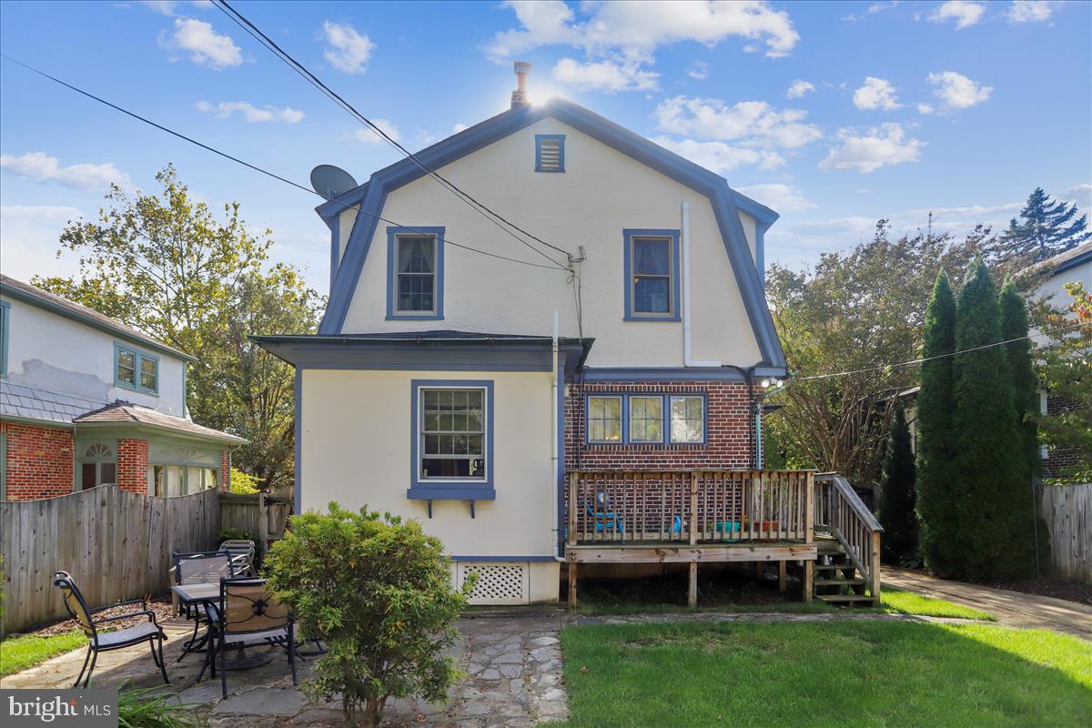 409 Westgate Road Baltimore, MD 21229 - Photo 3 of 30