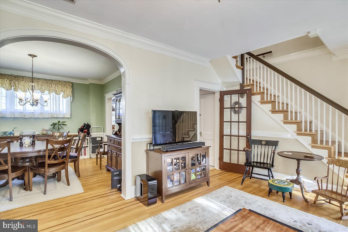 409 Westgate Road Baltimore, MD 21229 - Photo 8 of 30
